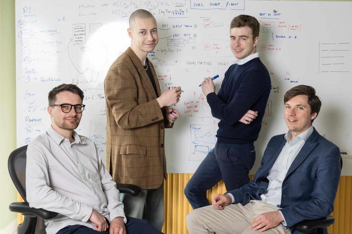 Google DeepMind-ийн хуучин ажилтнуудын үүсгэн байгуулсан Inherent стартап шинжлэх ухааны судалгааг бие даан хуулбарлах чадвартай AI төхөөрөмжөө танилцууллаа