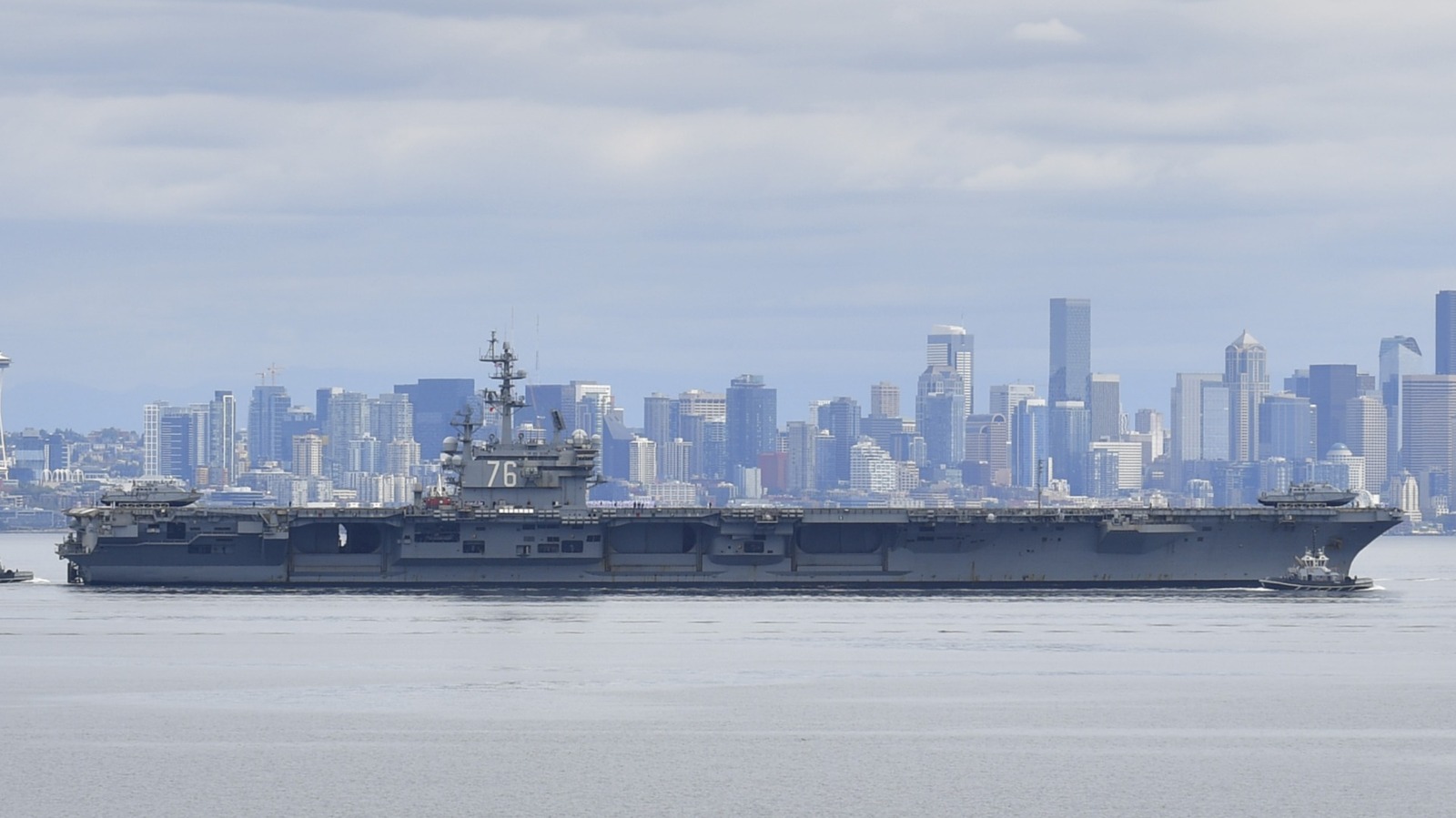 USS Ronald Reagan нисэх онгоц тээгч хөлөг 17 сарын засварын дараа үүрэг гүйцэтгэхэд бэлэн болно