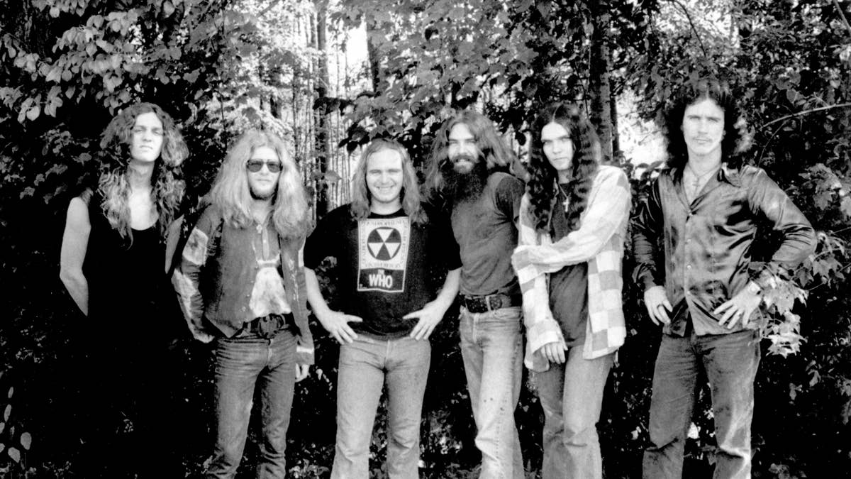 Lynyrd Skynyrd хамтлаг 2026 болон 2027 оны тоглолтын хуваариа шинэчилж, аялан тоглолтоо өргөжүүллээ