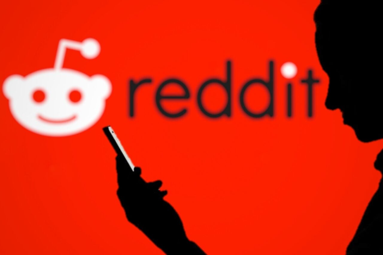 ChatGPT-ийн эх сурвалжид Reddit-ийн эзлэх хувь буурч, тус платформ хиймэл оюун ухааныг өөрийн үйлчилгээндээ нэвтрүүлж байна