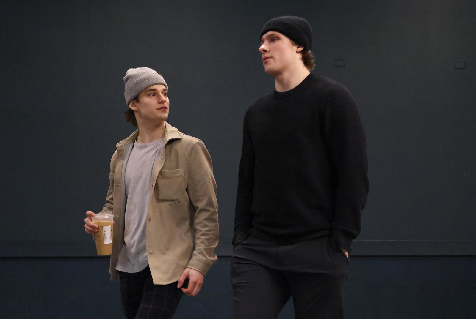 Денвер Барки NHL-ийн шинэ улиралд төвийн довтлогчийн байрлалд өөрийгөө сорихоор зэхэж байна