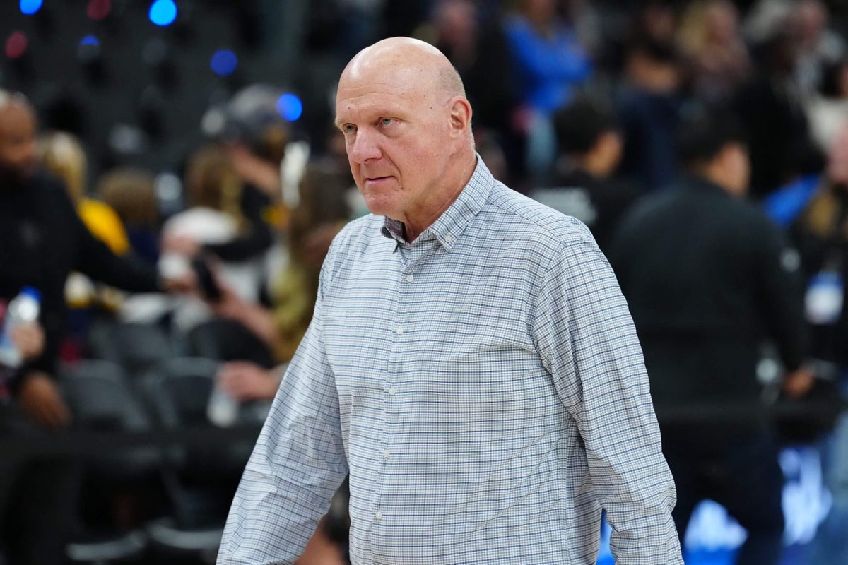 NBA-гийн зүгээс Стив Балмерт нэг жилийн хугацаатай хориг тавьж, багийн удирдлагын үйл ажиллагаанд оролцохыг хязгаарлалаа