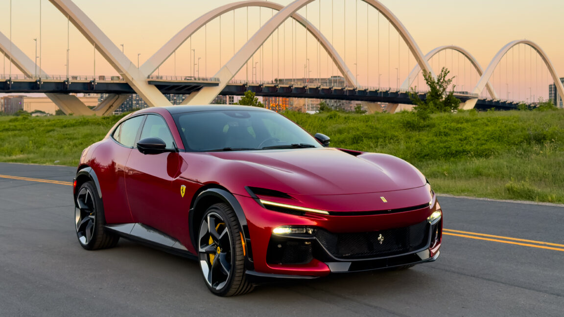 Ferrari Purosangue загварыг SUV гэж нэрлэх нь буруу болохыг үйлдвэрлэгч онцоллоо