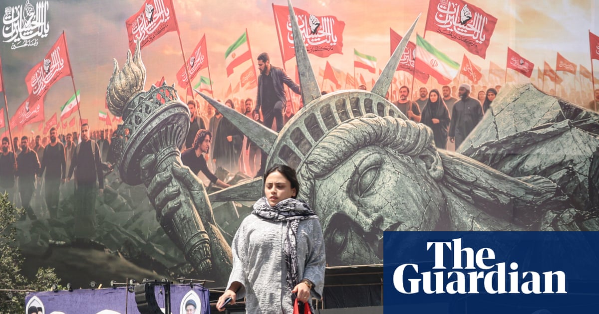 Иран АНУ-ын баазууд руу пуужингаар довтолж, Израйл Тегераныг эрс шийдэмгий алхам хийж болзошгүйг анхааруулав