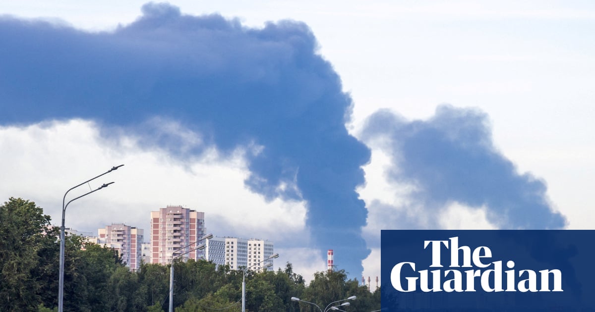 Украйны довтолгооны улмаас ОХУ-ын агаарын орон аюултай болсныг Зеленский анхааруулав