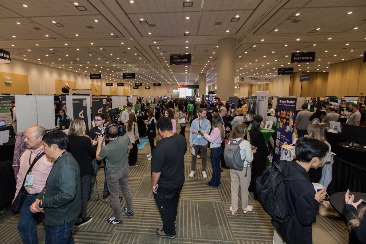 TechCrunch Disrupt 2026 арга хэмжээнд стартапын талбар захиалах сүүлийн боломж нээгдлээ