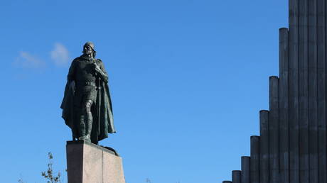 Исланд улс Европын холбоонд нэгдэхээс татгалзаж, бие даасан байдлаа хадгалахаар шийджээ