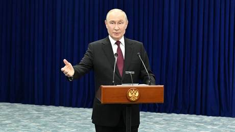 ОХУ-ын Ерөнхийлөгч В.Путин Украины эсрэг явуулж буй цэргийн ажиллагаа болон олон улсын харилцааны талаар байр сууриа илэрхийллээ