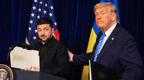 Дональд Трамп дизель түлшний үнийн өсөлтийг Украины цэргийн ажиллагаатай холбон тайлбарлав