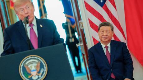 Дональд Трамп БНХАУ-ын удирдагчид АНУ-ын зэвсгийг худалдан авах санал тавьжээ