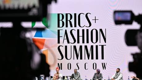 BRICS+ загварын дээд хэмжээний уулзалтаар хиймэл оюун ухаан салбарын ирээдүйг хэрхэн өөрчилж буйг хэлэлцэв