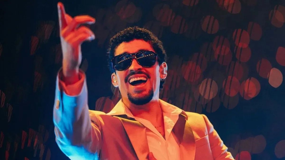 Bad Bunny Spotify платформ дээрх амжилтаараа өрсөлдөгчдөөсөө таван дуугаар тасарлаа