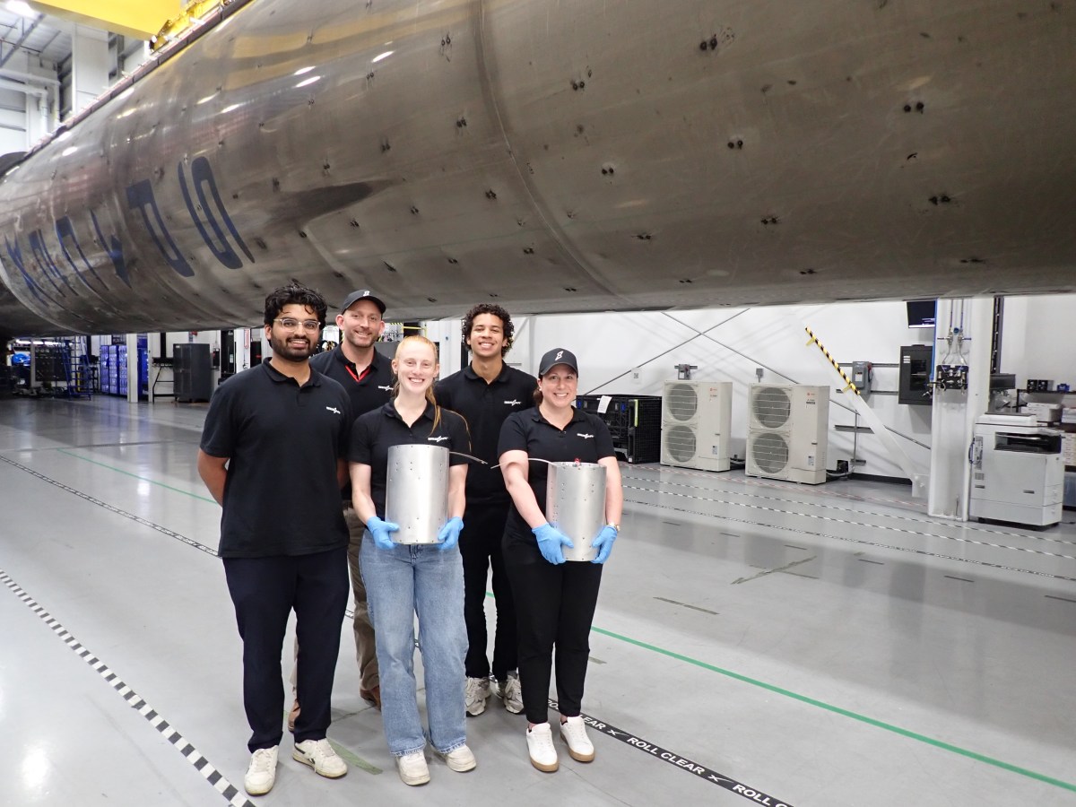 Besxar стартап SpaceX-ийн пуужинг ашиглан сансарт хагас дамжуулагч үйлдвэрлэхээр төлөвлөж байна