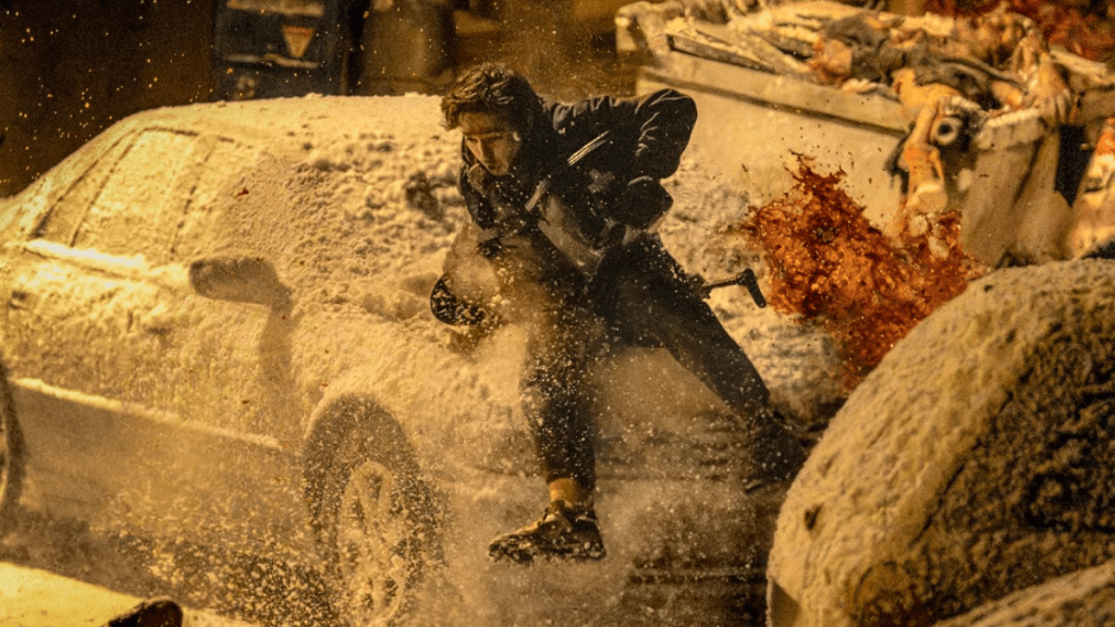 Resident Evil киноны аймшигт мангасыг CGI ашиглалгүйгээр бодитоор бүтээжээ
