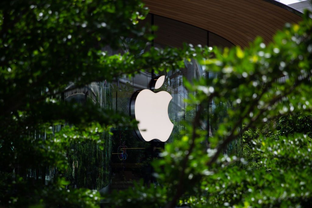 Apple-ийн жижиглэн худалдааны салбарыг үндэслэгч Рон Жонсон хиймэл оюун ухааны худалдааны ирээдүйд эргэлзэж байна