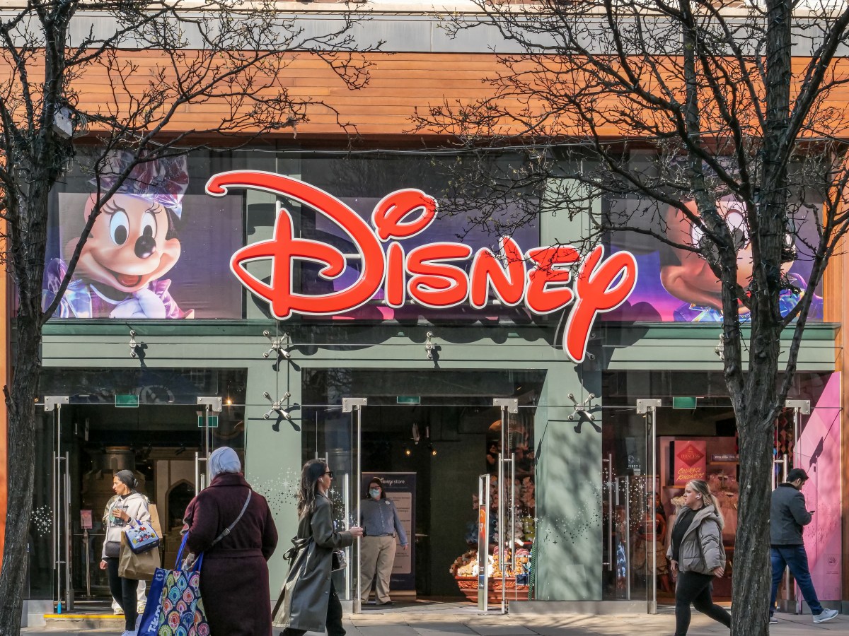 Disney компани оюуны өмчийн маргаантай байсан стартапын удирдагчийг технологийн захирлаар томиллоо