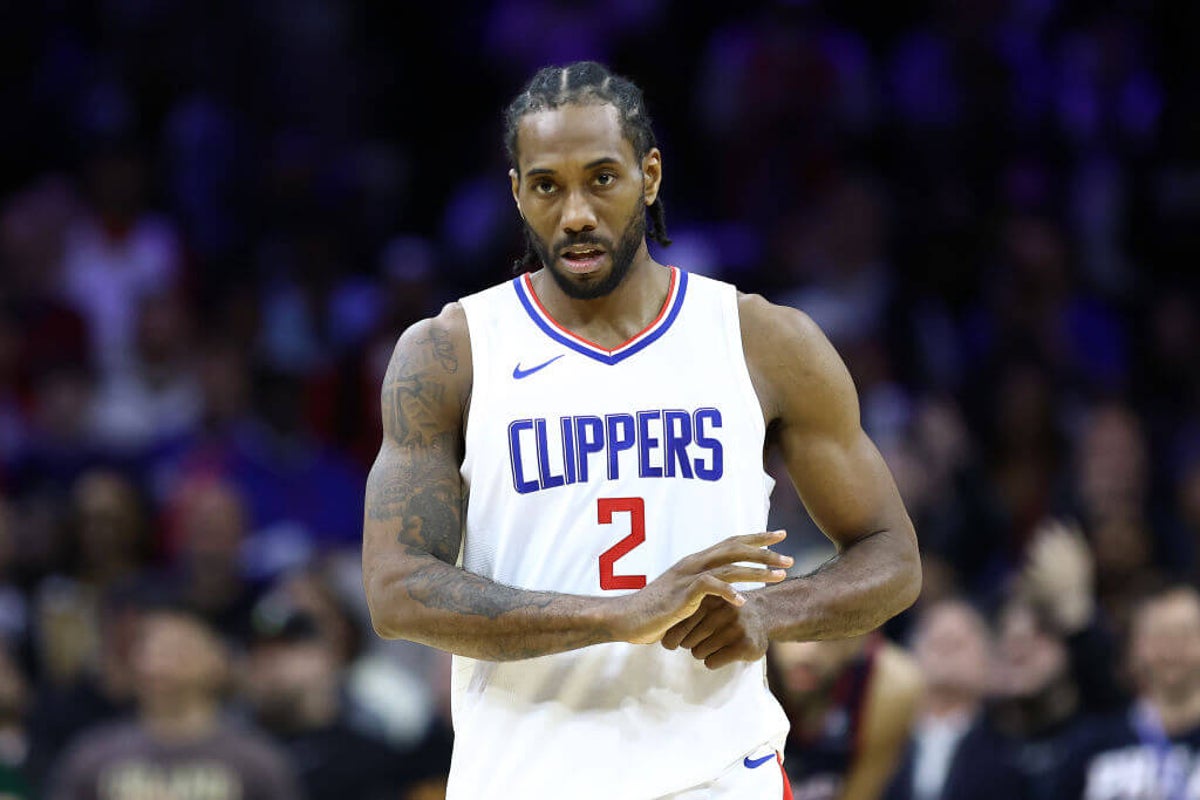 NBA Кавай Леонардын нагац ах Деннис Робертсоныг таван жилээр эрхээ хасуулж, Лос Анжелес Клипперсийг шийтгэлээ
