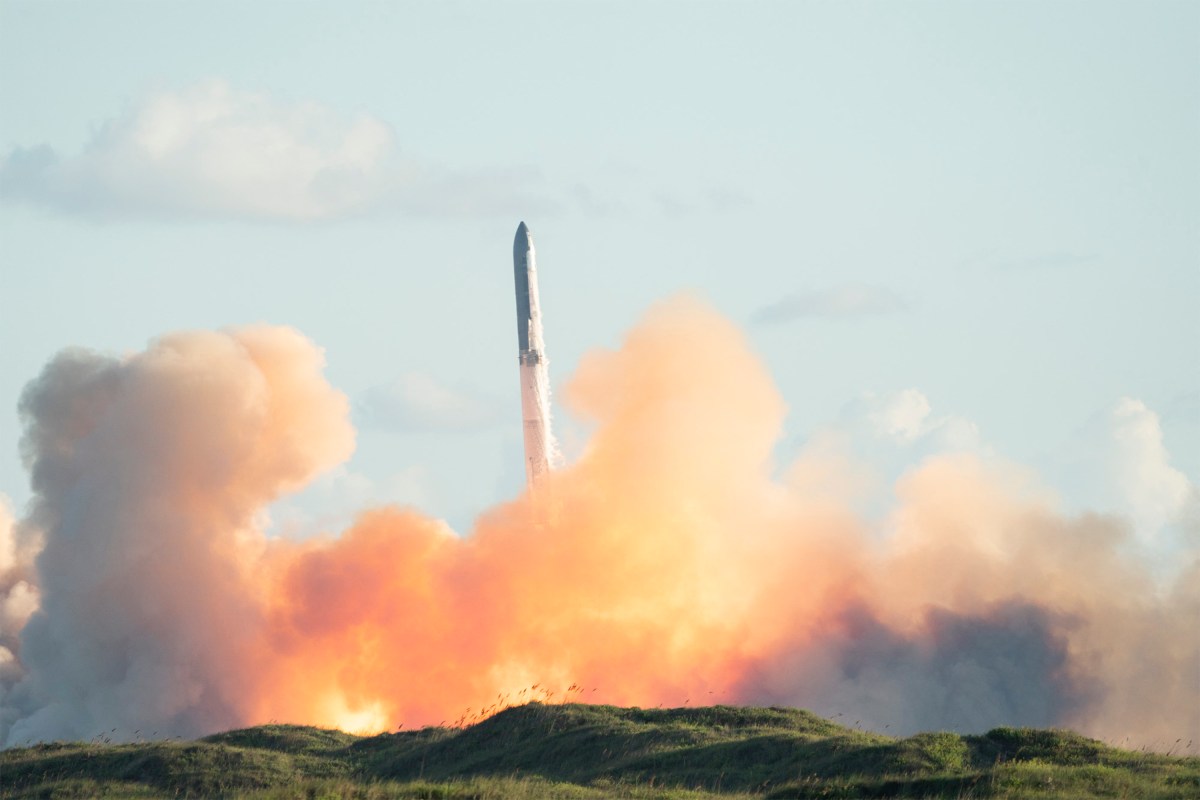 SpaceX компани Starship пуужингаа анх удаа дэлхийн тойрог замд оруулах туршилтыг төлөвлөлөө