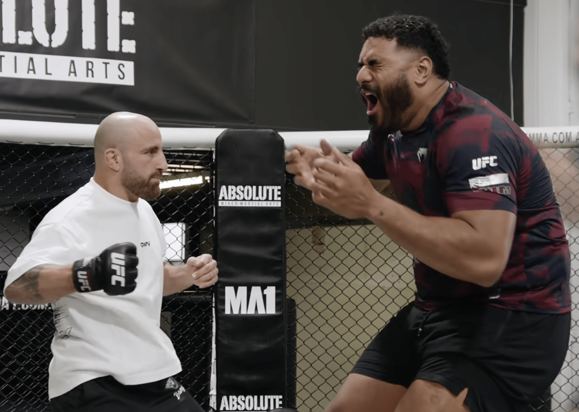 UFC-ийн аварга Александр Волкановски NFL-ийн аварга Жордан Майлататай тулааны сорилтод орлоо
