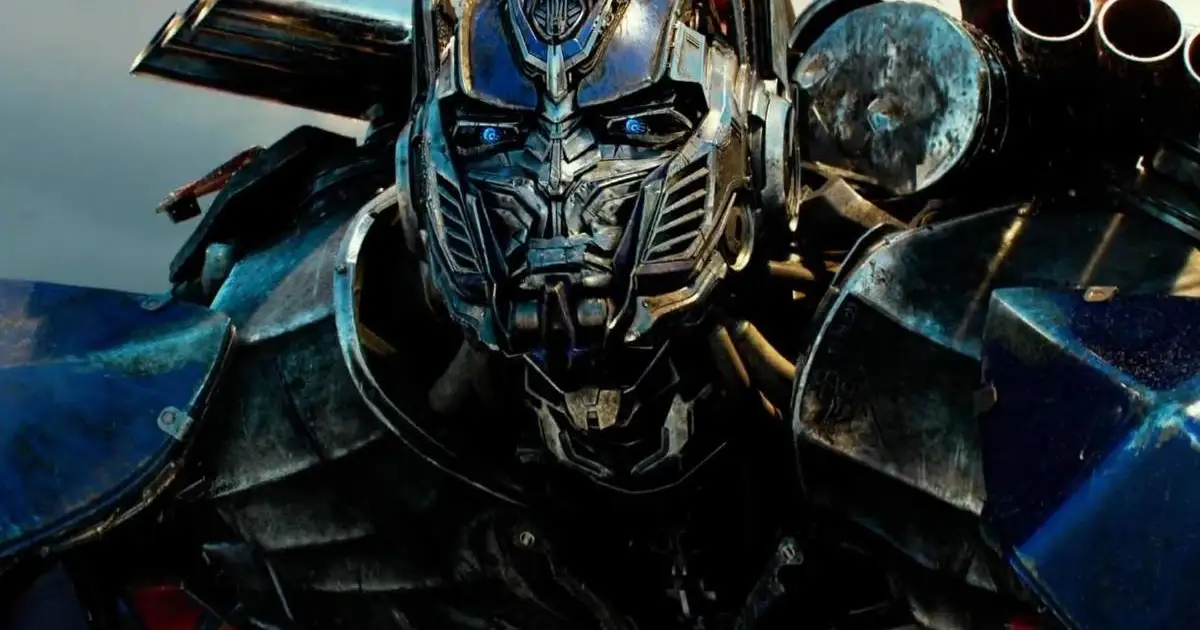 Питер Каллений таалал төгссөний дараа Transformers: The Movie киноны дахин гаргалтад шүүмжлэл өрнөв
