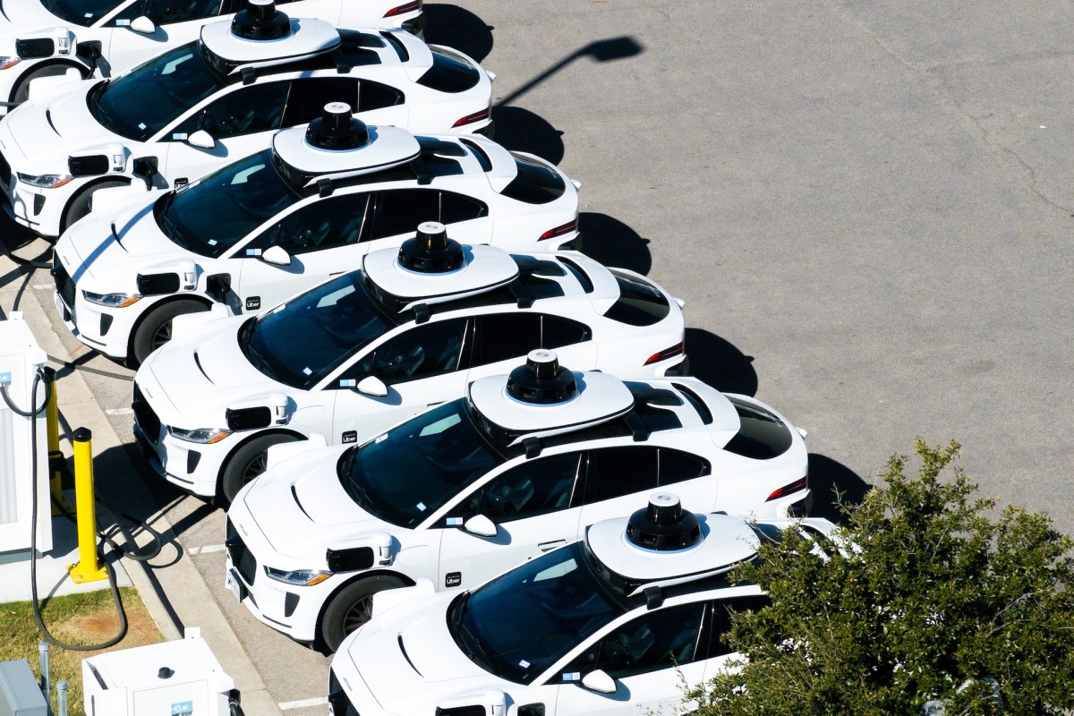Waymo Сан-Антонио хотод робот таксины үйлчилгээгээ дахин эхлүүллээ