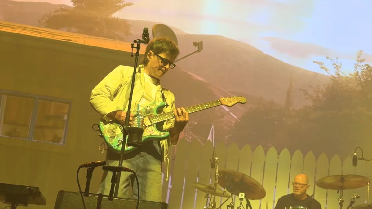 Weezer хамтлаг The Shins болон Silversun Pickups нартай хамтарсан аялан тоглолтоо эхлүүллээ