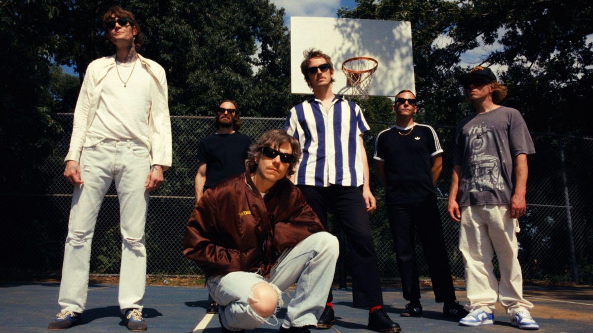 Cage The Elephant хамтлаг “Dying In Reverse” шинэ синглээ танилцууллаа