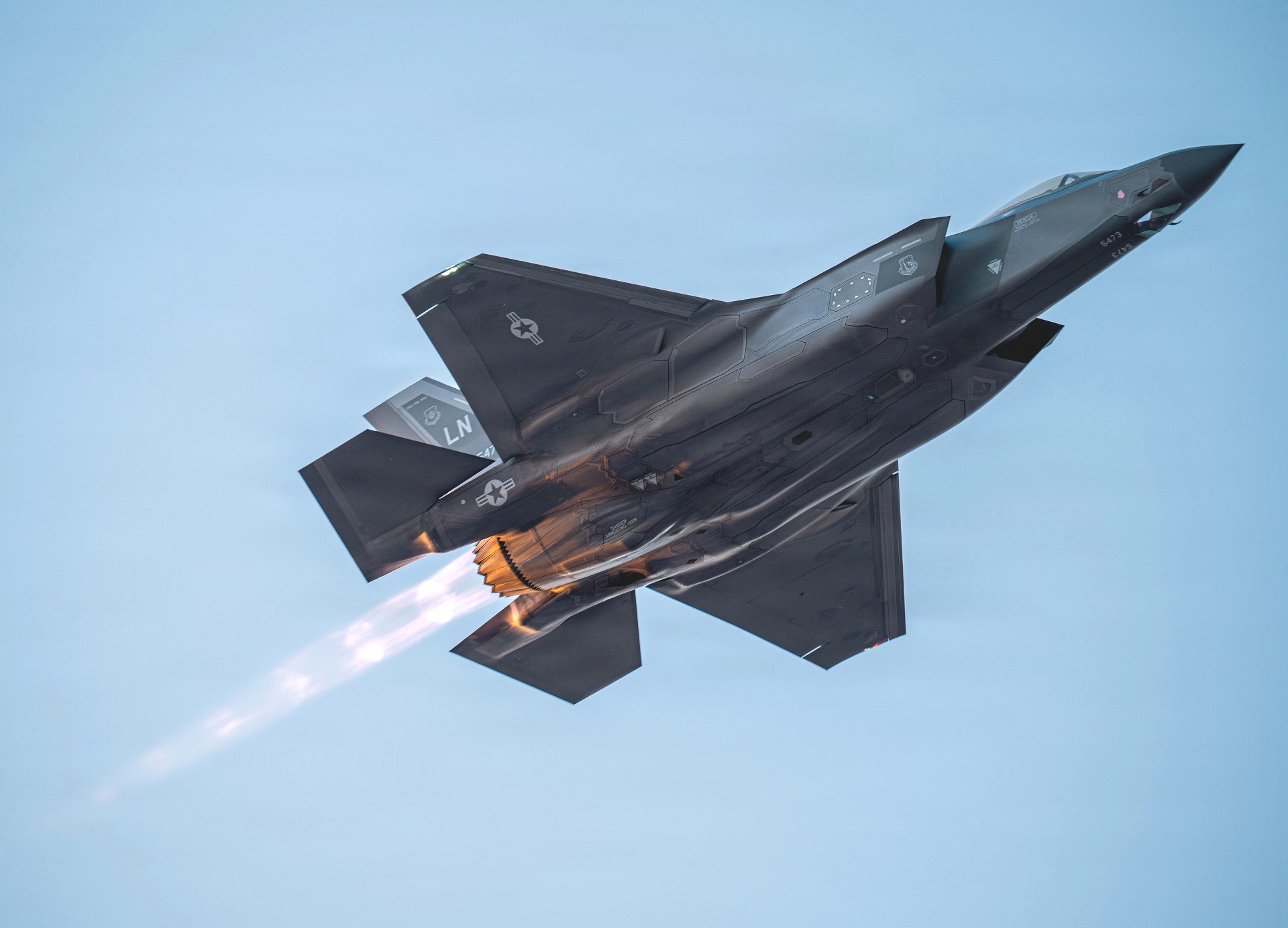АНУ Саудын Арабад 48 ширхэг F-35 сөнөөгч онгоц худалдах асуудлыг зөвшөөрөв