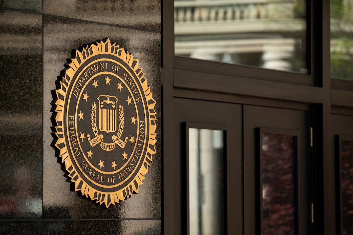 ShinyHunters хакеруудын бүлэглэл FBI-ийн ажилтнууд болон ажилд горилогчдын мэдээллийг хулгайлснаа зарлав