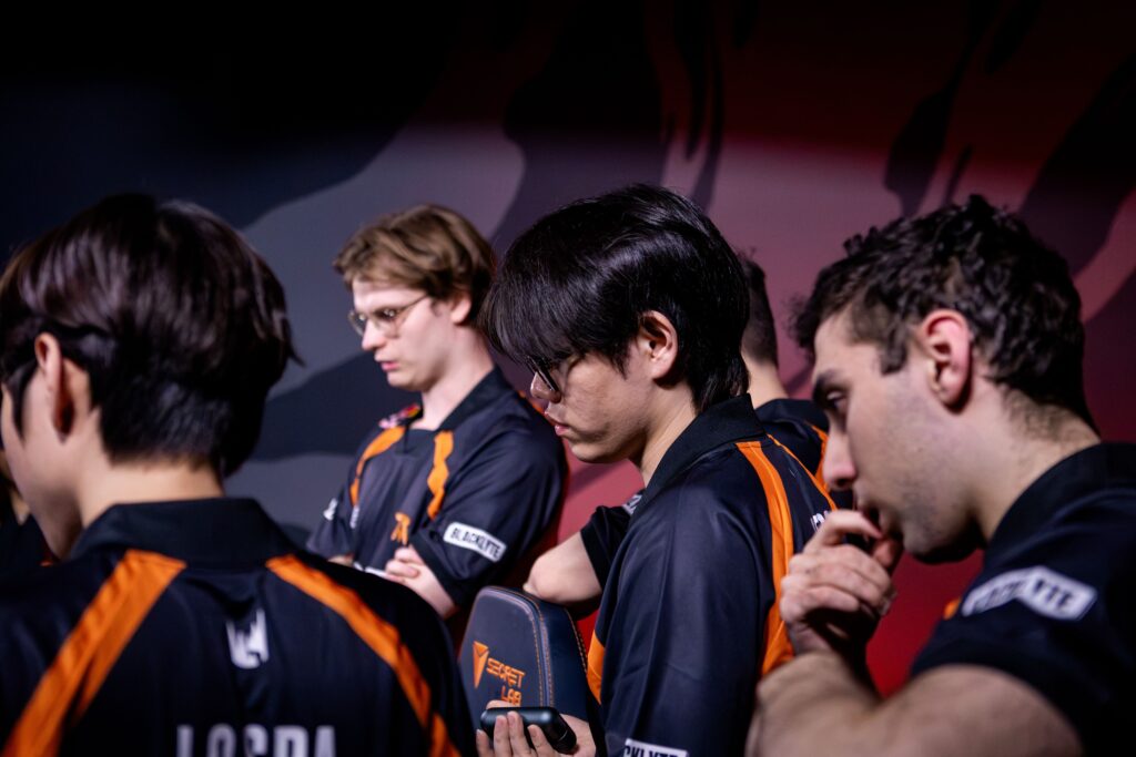 Fnatic түүхэн дэх анхны уналтаа бүртгүүлж, ДАШТ-ийг өнжихөөр боллоо