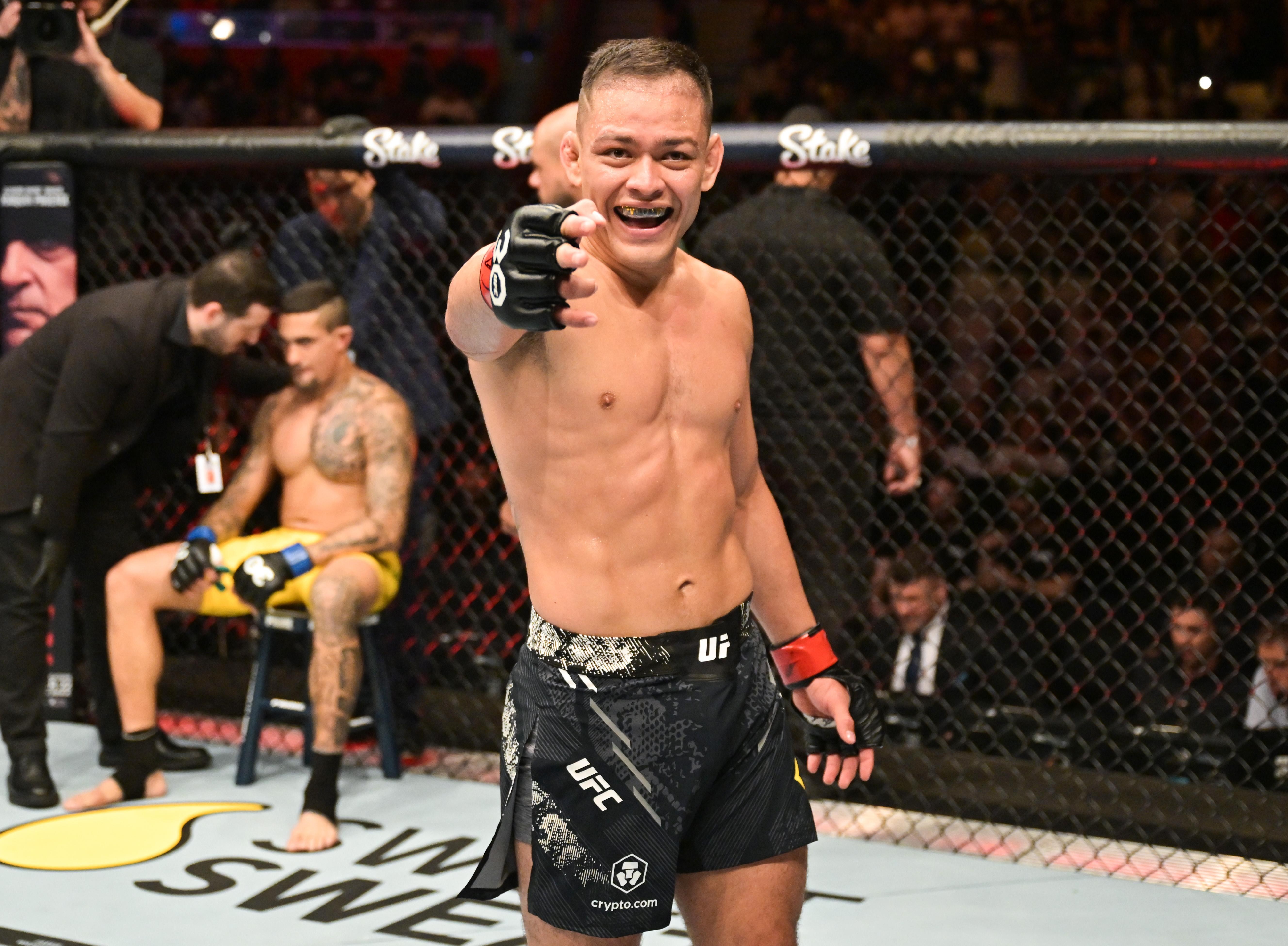 Элвес Бренер UFC Vegas 121 тэмцээний хүрээнд өрсөлдөгчөө нокаутад оруулахаар төлөвлөж байна