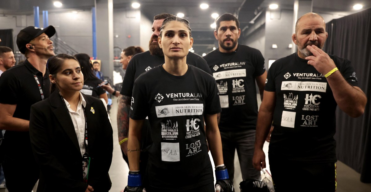 Алин Перейра UFC-д элсэх эрхийн төлөө Дана Уайтын контендер цувралд тулалдана