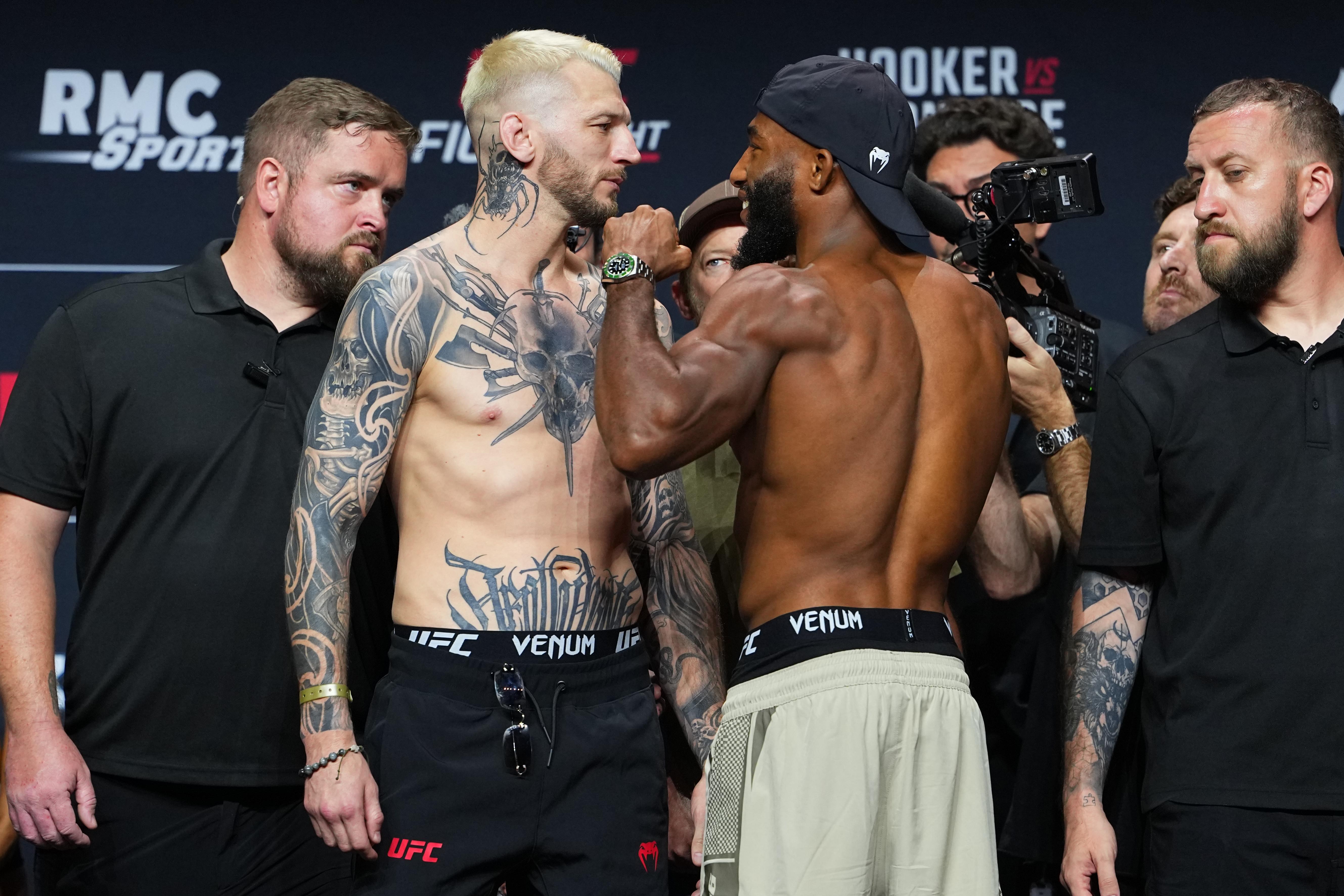 Дэн Хукер болон Салахдин Парнасс нар UFC Paris тэмцээний оргил тулаанд учраа таарав