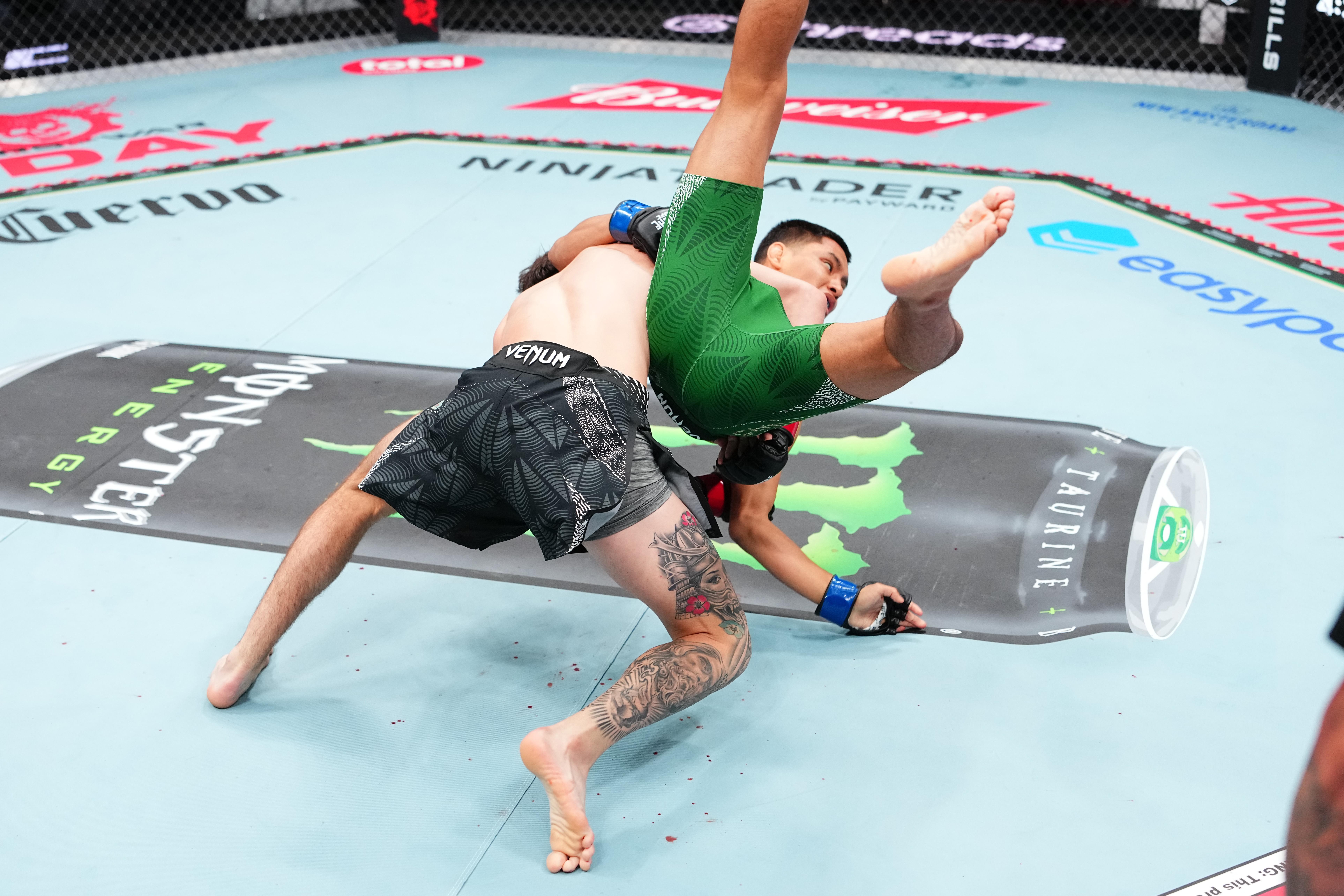 Шон Кинг UFC-д хийсэн анхны тулаандаа Жесси Росасыг хүнд нокаутаар яллаа
