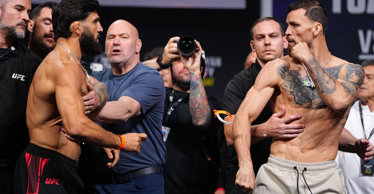 UFC 331: Арман Царукян болон Маурисио Руффи нарын нүүр тулах ёслол дээр маргаан дэгджээ