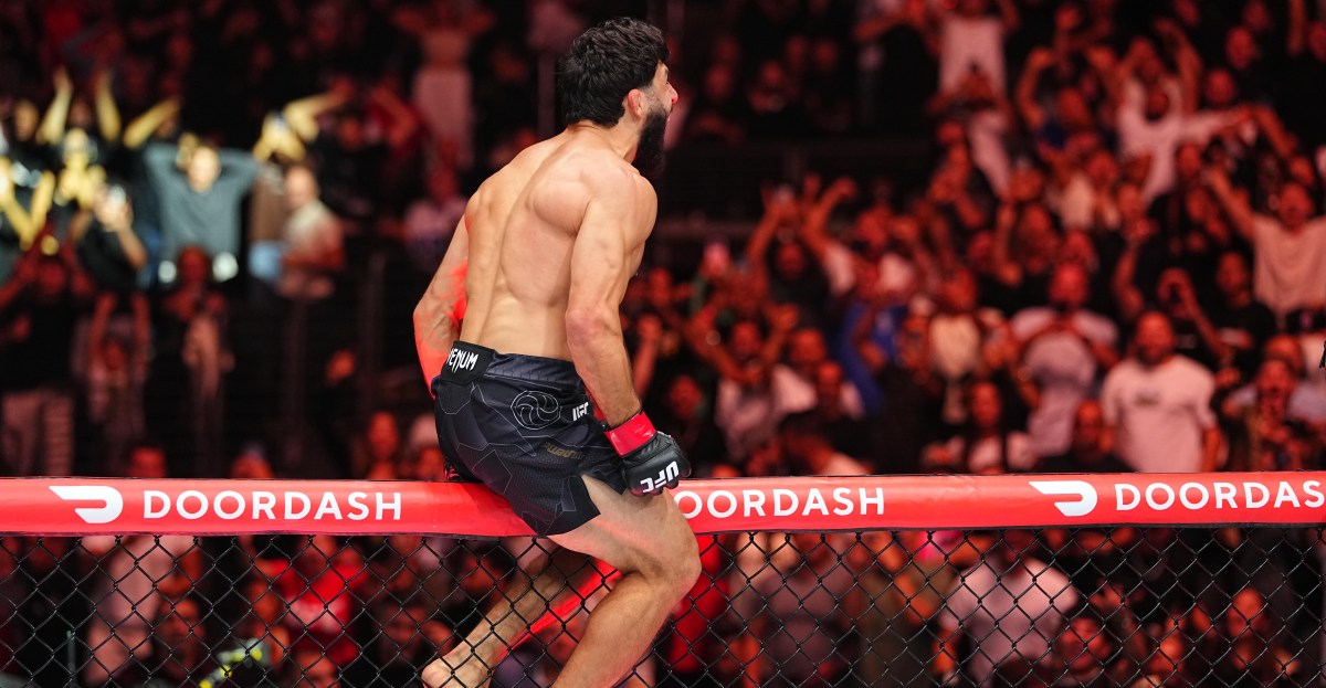Арман Царукян UFC 331 тэмцээний хамтарсан гол тулаанд Маурисио Руффиг хүнд цохилтоор буулган авлаа