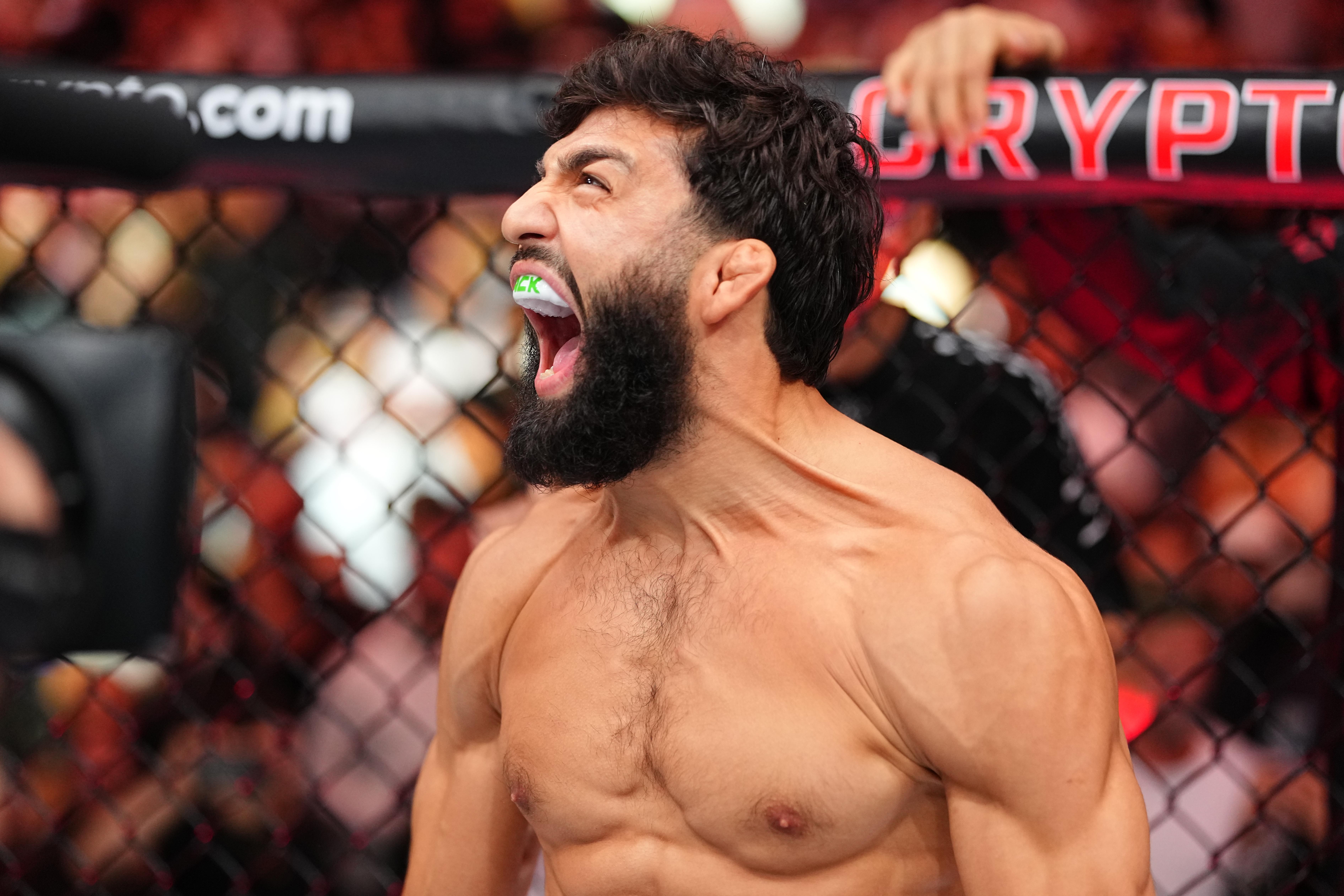 Арман Царукяны гайхалтай ялалт түүнийг UFC-ийн хөнгөн жингийн аваргын төлөөх тулаанд ойртууллаа