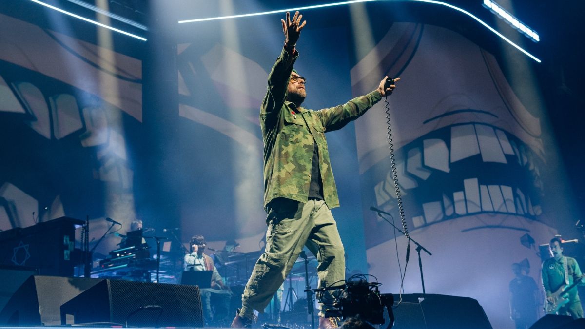 Gorillaz хамтлаг “The Mountain Tour” аялан тоглолтоо 24 дууны бүрэлдэхүүнтэй эхлүүллээ