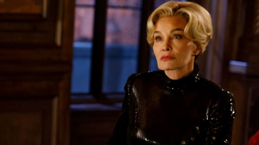 Жэссика Ланж American Horror Story цувралын 13-р бүлэгт нууцлаг дүрээр эргэн ирнэ