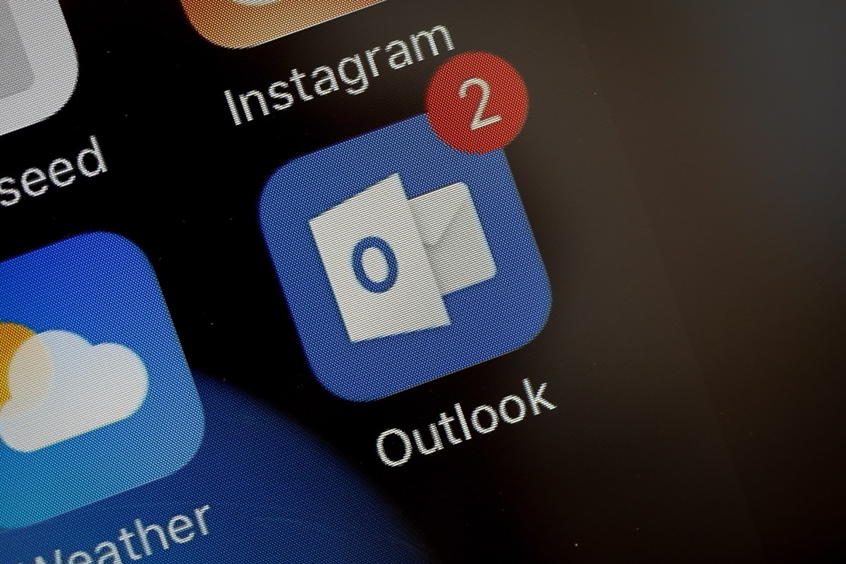 Microsoft Outlook үйлчилгээнд доголдол үүсэж, хэрэглэгчдийн цахим шуудан илгээх болон хүлээн авахад хүндрэл гарлаа
