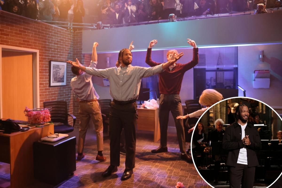 Жэйлен Брансоны “Saturday Night Live” шоуны үеэр хийсэн шидэлтийн нууцыг дэлгэлээ