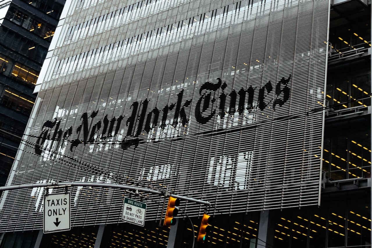 Трампын засаг захиргаа хиймэл оюун ухааныг дэмжиж, The New York Times-ын эсрэг байр суурь илэрхийллээ