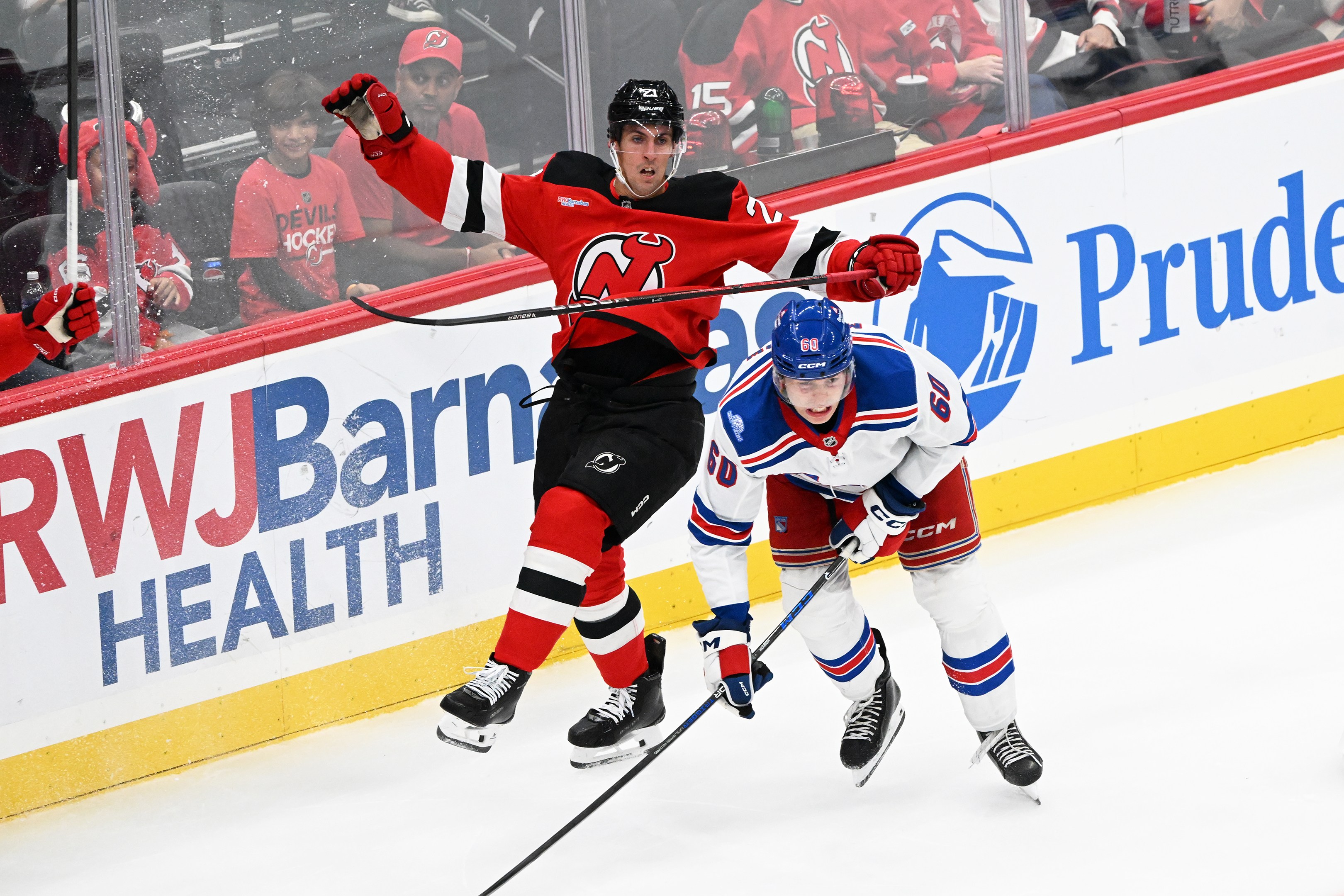 Скотт Морроу NHL-ийн бүрэлдэхүүнд багтахын тулд бэлтгэл сургуулилтаа эрчимжүүлж байна