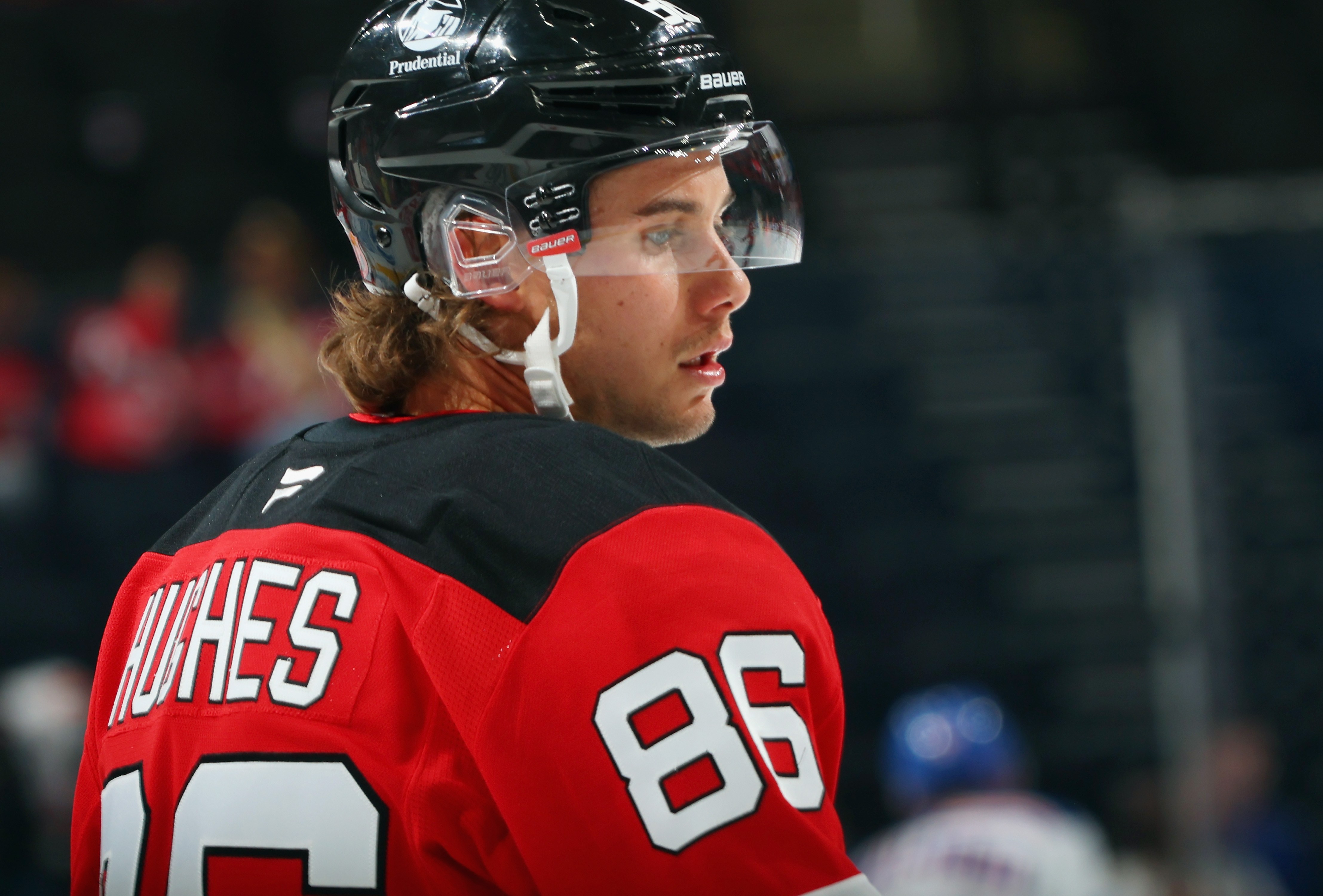 Нью-Жерси Девилс NHL-ийн шинэ улиралд бүрэлдэхүүнээ бэхжүүлж, Нико Хиширт ихээхэн найдаж байна