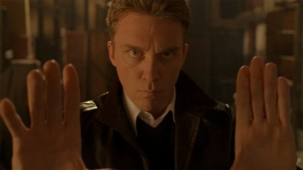 Стивен Кингийн зохиолоос сэдэвлэсэн The Dead Zone цувралыг YouTube сувгаар үнэгүй үзэх боломжтой боллоо